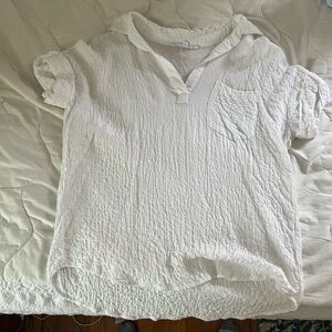 White shirt sleeve linen v neck